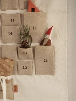 ferm LIVING Adventskalender Pine aus Baumwolle und Jute