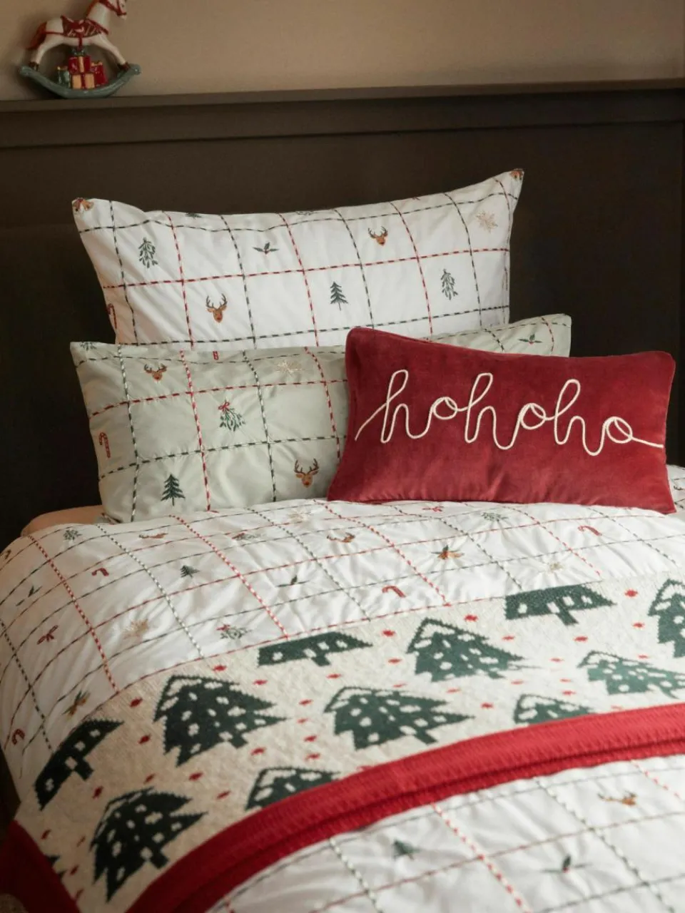Westwing Collection Baumwolldecke Noeleen mit weihnachtlichem Motiv
