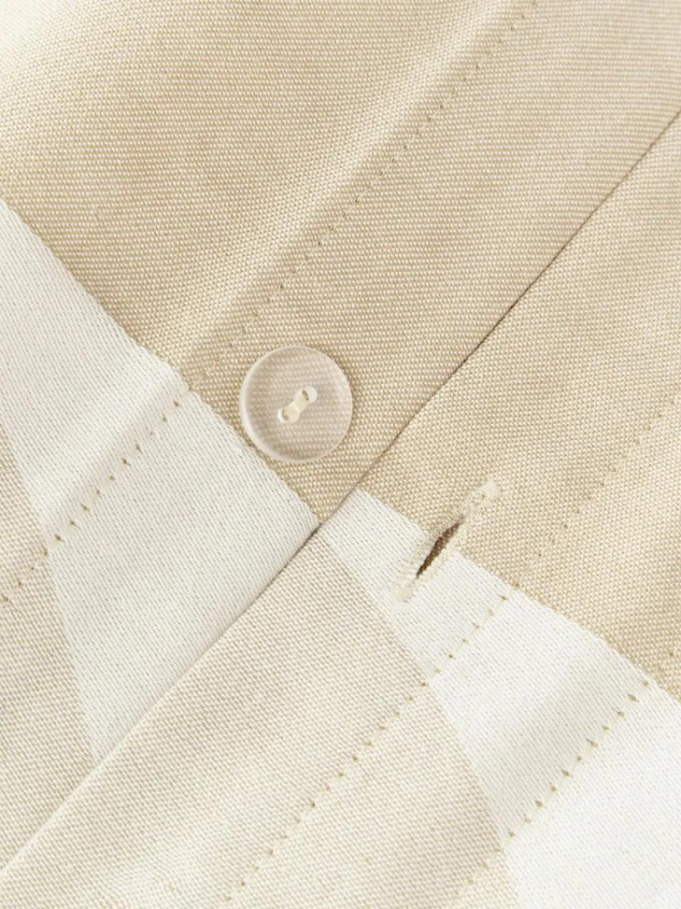 Westwing Collection Baumwoll-Kopfkissenbezug Elinor mit geometrischem Muster und Stehsaum