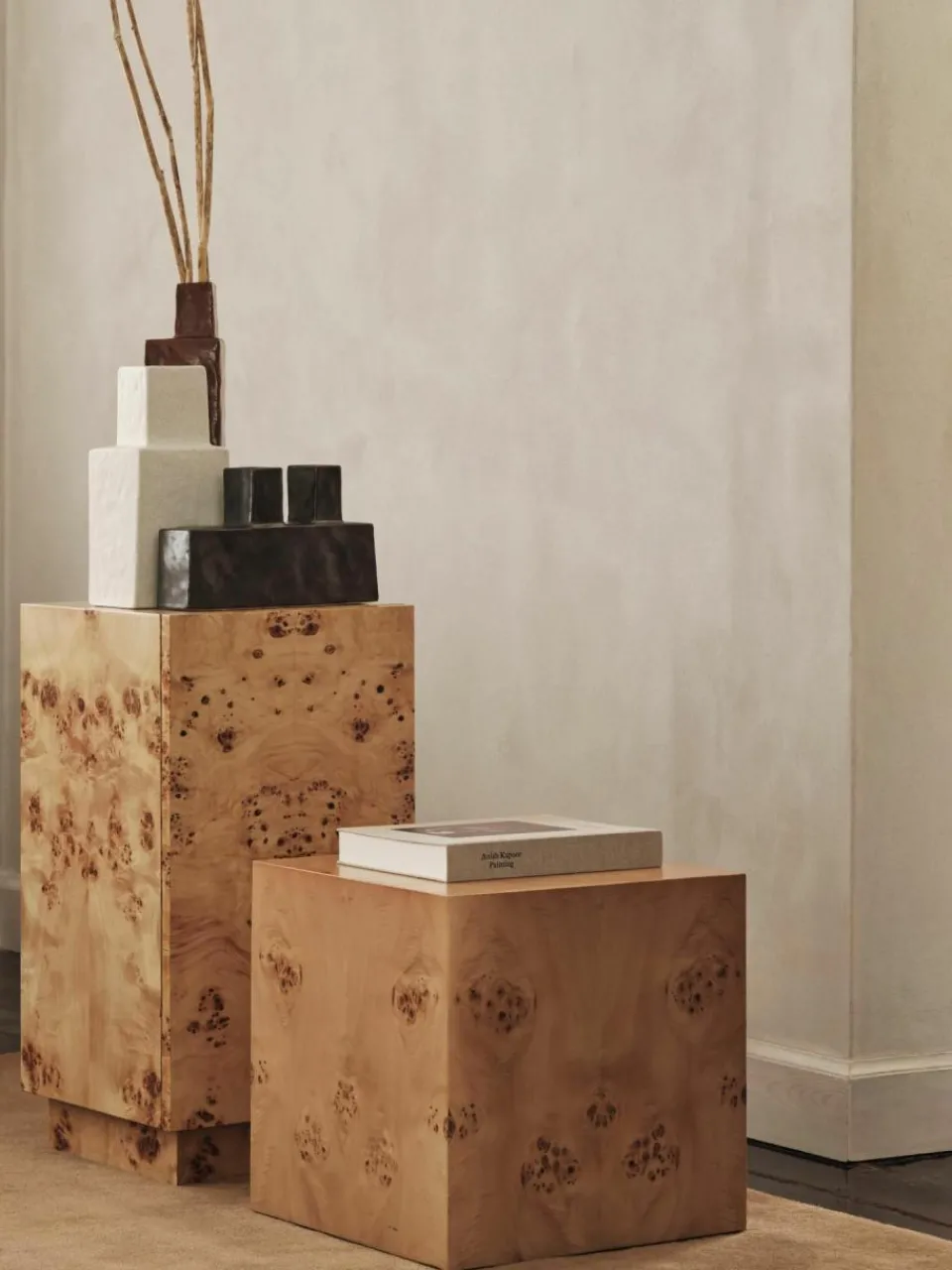 ferm LIVING Beistelltisch Burl Cube aus Maserholz