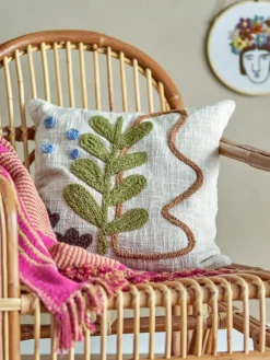 Bloomingville Besticktes Baumwoll-Kissen Batley mit floralem Motiv