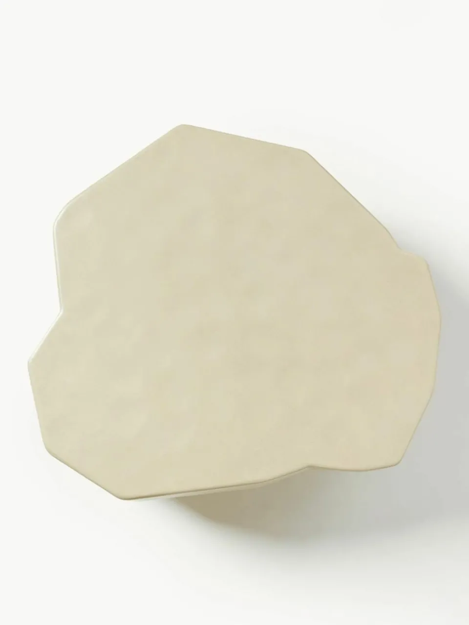 ferm LIVING Beton-Couchtisch Staffa in organischer Form