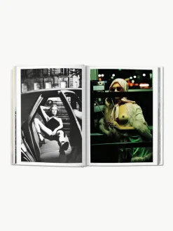 TASCHEN Bildband Helmut Newton - Baby Sumo mit Buchständer