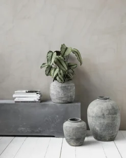 House Doctor Bodenvase Rustik aus Beton, H 47 cm