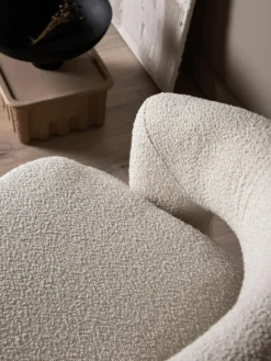 Westwing Bouclé-Loungesessel Laurel mit Drehfunktion