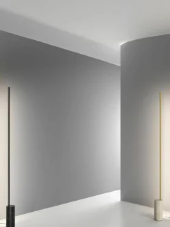 Panzeri Dimmbare LED-Stehlampe Hilow Line mit Marmorfuß