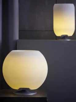 Westwing Dimmbare LED-Tischlampe Atmos mit Bluetooth-Lautsprecher und Flaschenkühler