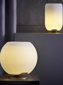Westwing Dimmbare LED-Tischlampe Atmos mit Bluetooth-Lautsprecher und Flaschenkühler
