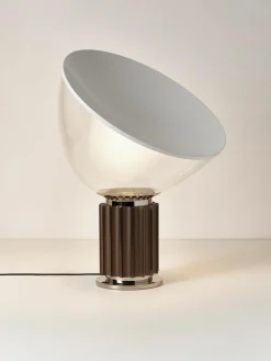 Flos Dimmbare LED-Tischlampe Taccia Small, mundgeblasen