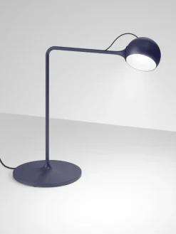 Artemide Dimmbare verstellbare LED-Schreibtischlampe Ixa