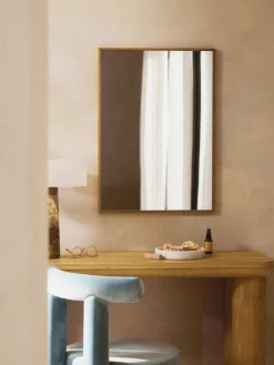 Westwing Collection Eckiger Wandspiegel Avery mit Eichenholzrahmen