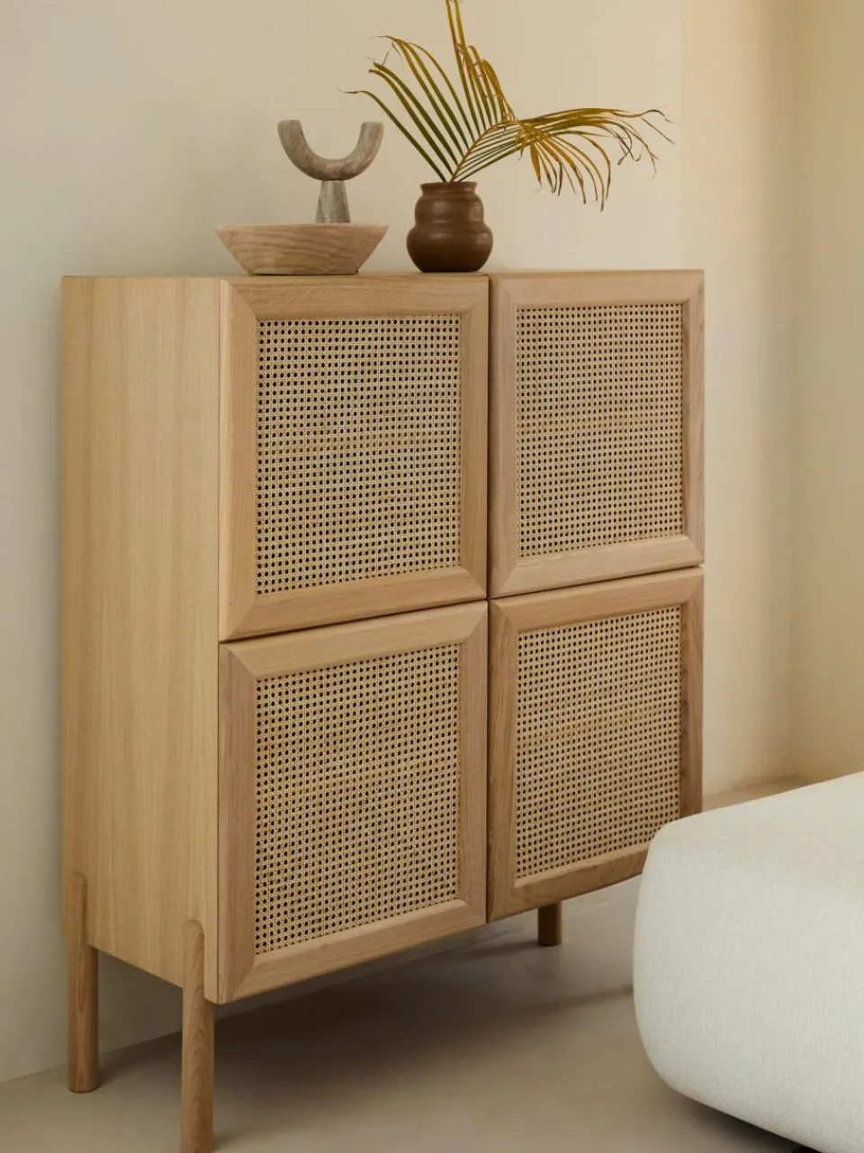 Westwing Collection Eichenholz-Highboard Jolie mit Wiener Geflecht
