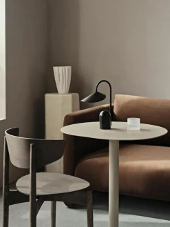 ferm LIVING Esstisch Pond in organischer Form