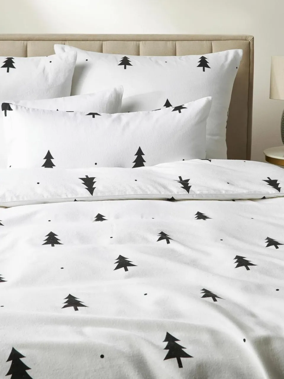 Westwing Collection Flanell-Kopfkissenbezug X-mas Tree mit weihnachtlichem Motiv