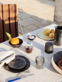 ferm LIVING Frühstücksteller Flow aus Steinzeug