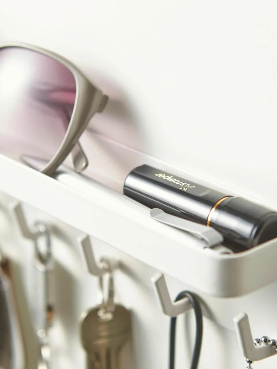Yamazaki Garderobenleiste Smart mit magnetischer Rückseite