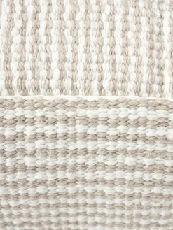 Westwing Collection Gestreiftes Baumwoll-Bodenkissen Carmelo