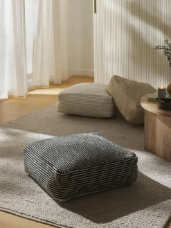Westwing Collection Gestreiftes Baumwoll-Bodenkissen Carmelo