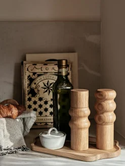 Broste Copenhagen Gewürzmühle Edgar aus Eichenholz