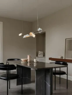 Nuura Große dimmbare LED-Pendelleuchte Florii