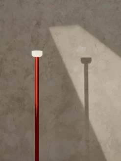 Flos Große dimmbare LED-Stehlampe Bellhop