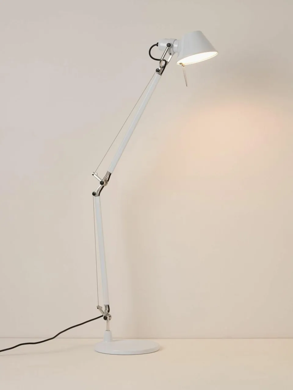Artemide Große verstellbare Schreibtischlampe Tolomeo