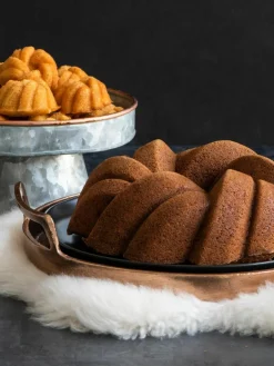 Nordic Ware Gugelhupfform Anniversary mit Antihaftbeschichtung