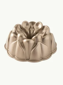 Nordic Ware Gugelhupfform Magnolia mit Antihaftbeschichtung
