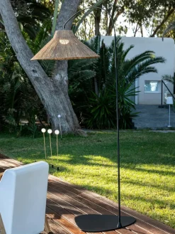 Westwing Handgefertigte dimmbare LED-Stehlampe Niza mit Fernbedienung