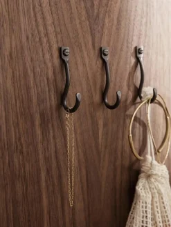ferm LIVING Handgefertigte Messing-Wandhaken Curvature, 3 Stück