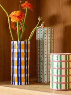 &k amsterdam Handgefertigte Porzellan-Vase Clash, H 13 cm