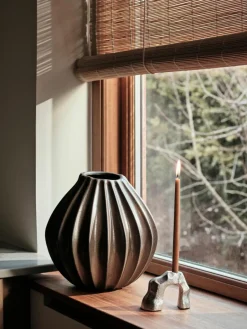 Broste Copenhagen Handgefertigte Vase Wide mit reaktiver Glasur, H 25 cm