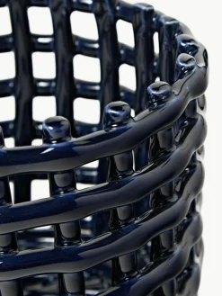 ferm LIVING Handgefertigter Aufbewahrungskorb Nalan aus Keramik, H 15 cm