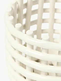 ferm LIVING Handgefertigter Aufbewahrungskorb Nalan aus Keramik, H 15 cm