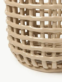 ferm LIVING Handgefertigter Aufbewahrungskorb Nalan aus Keramik, H 21 cm