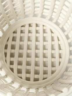 ferm LIVING Handgefertigter Aufbewahrungskorb Nalan aus Keramik, H 21 cm