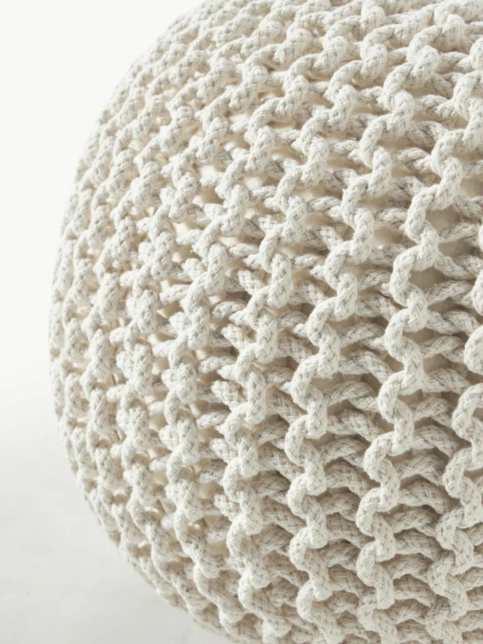 Westwing Collection Handgefertigter Strickpouf Dori