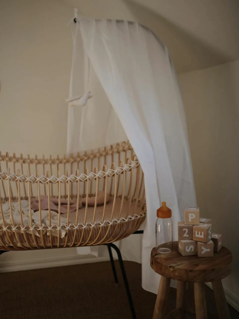 Kinder Bermbach Handgefertigtes Stubenbett Lola aus Rattan