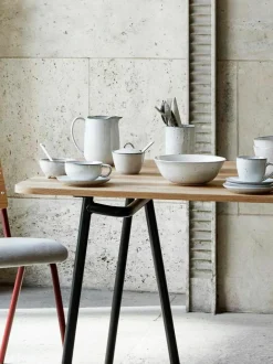 Broste Copenhagen Handgemachte Teetasse Nordic Sand mit Untertasse