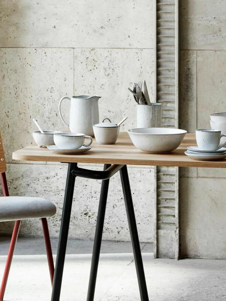 Broste Copenhagen Handgemachte Teetasse Nordic Sand mit Untertasse