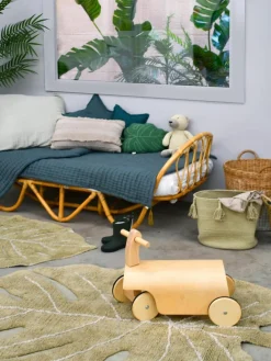 Kinder Lorena Canals Handgewebter Kinderteppich Mini Monstera mit Hoch-Tief-Effekt, waschbar