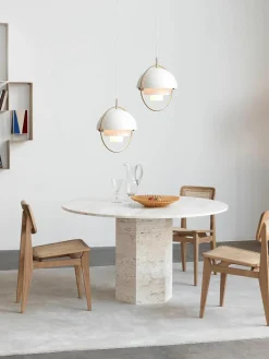 GUBI Holzstuhl C-Chair aus Eichenholz mit Wiener Geflecht