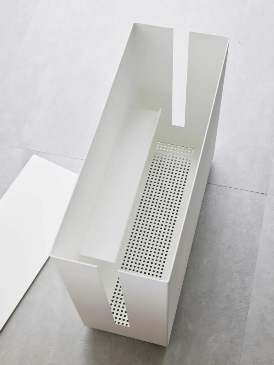 Yamazaki Kabel-Box Tower