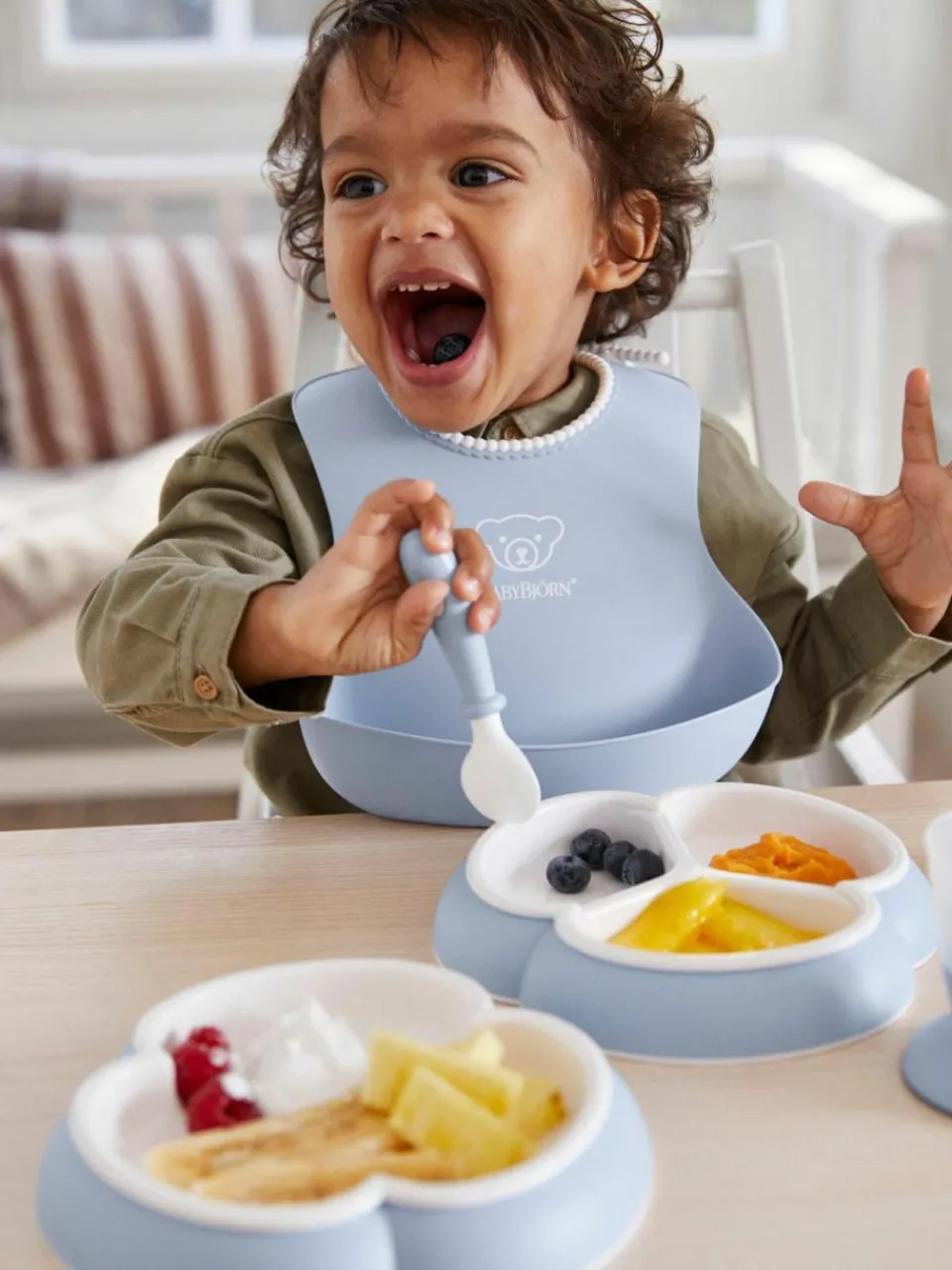 Kinder BabyBjörn Kindergeschirr Bliss mit Lätzchen, 8er-Set