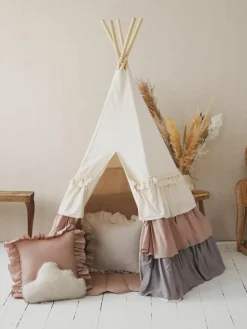 Kinder Westwing Kinder-Tipi Frills mit Rüschen und Matte