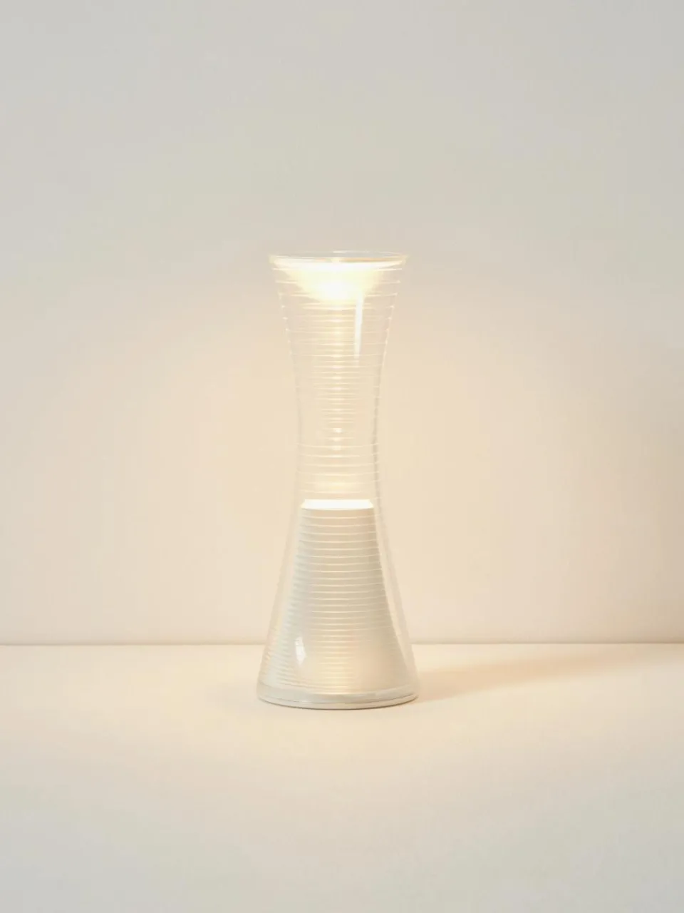 Artemide Kleine LED-Tischlampe Come Together, dimmbar
