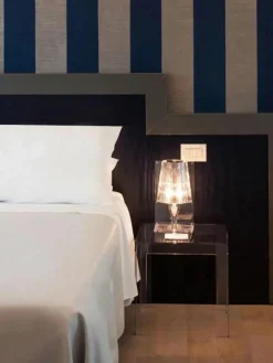 Kartell Kleine LED-Tischlampe Take