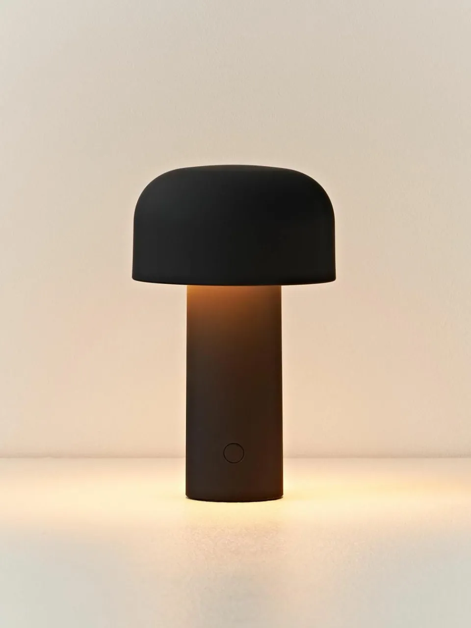 Flos Kleine mobile LED-Tischlampe Bellhop, dimmbar
