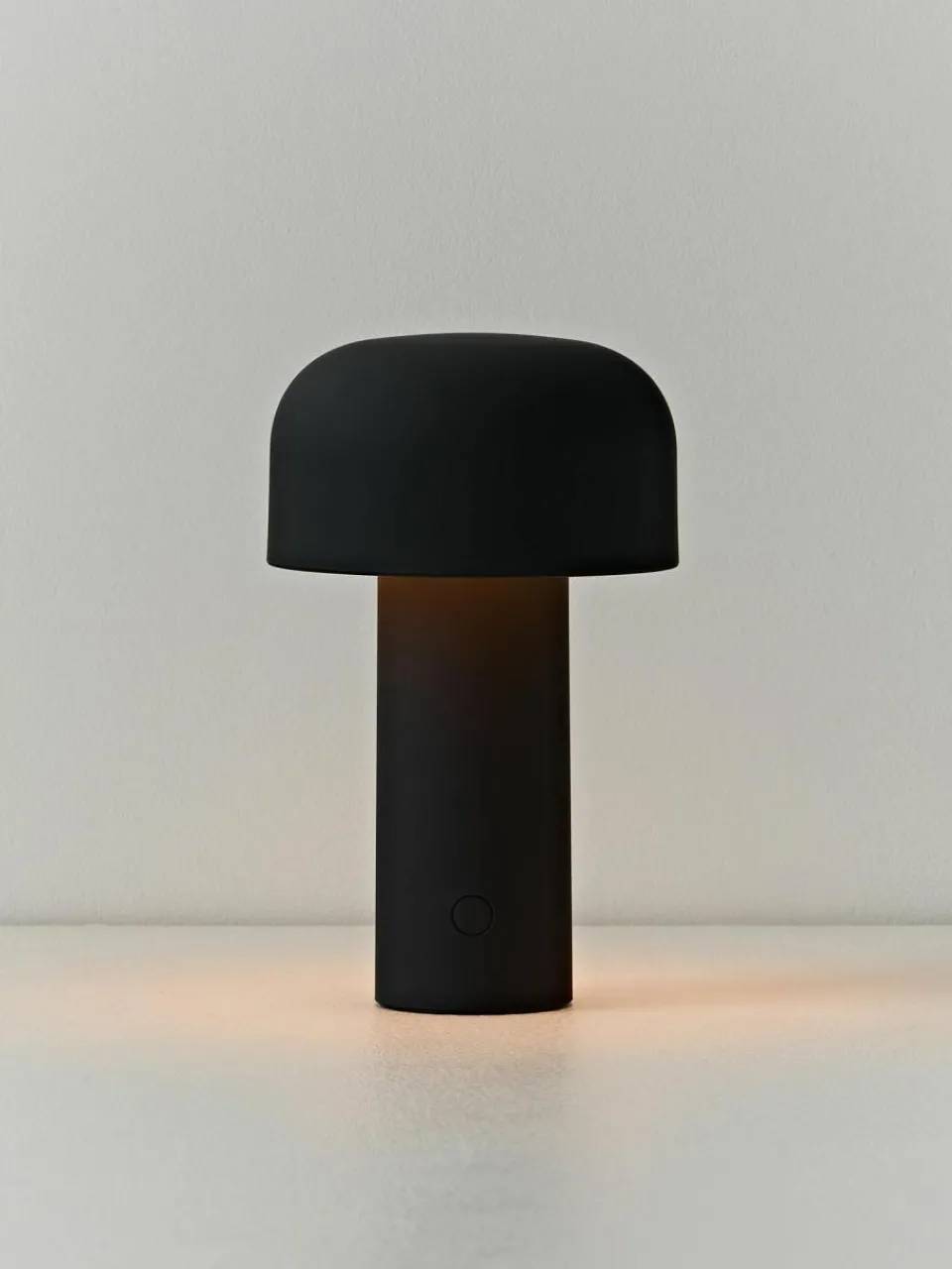 Flos Kleine mobile LED-Tischlampe Bellhop, dimmbar