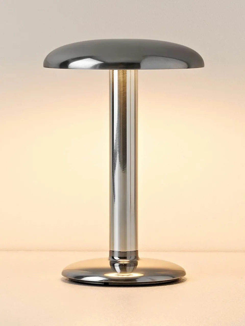 Flos Kleine mobile LED-Tischlampe Gustave, dimmbar